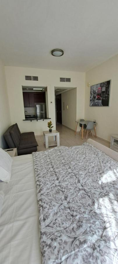 迪拜Dg83 Studio Flat, Close To The Gardens Metro Station 5 Min Walkable公寓 外观 照片